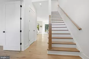 612 Gibson Cir SW, Vienna, VA 22180 - Photo 3