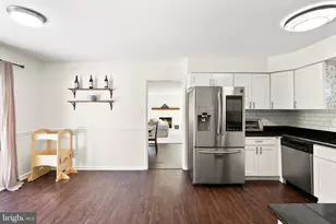 13116 Penndale Ln, Fairfax, VA 22033 - Photo 11