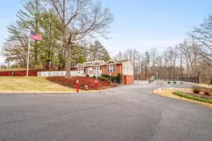 8315 Brookvale Ct, Springfield, VA 22153 - Photo 23