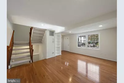 8027 Tyson Oaks Circle, Vienna, VA 22182 - Photo 5