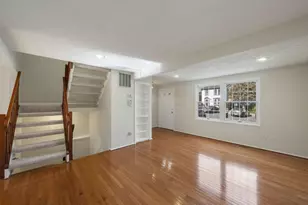 8027 Tyson Oaks Cir, Vienna, VA 22182 - Photo 5