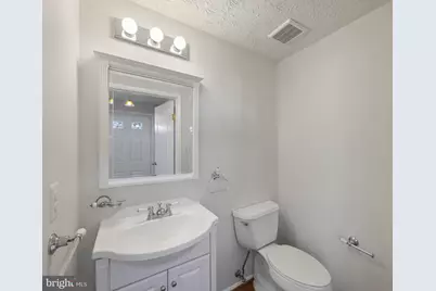 8027 Tyson Oaks Circle, Vienna, VA 22182 - Photo 23