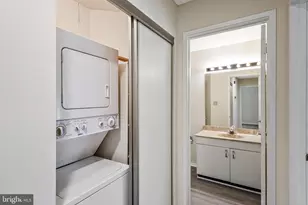 1964 Villaridge Dr, Reston, VA 20191 - Photo 21