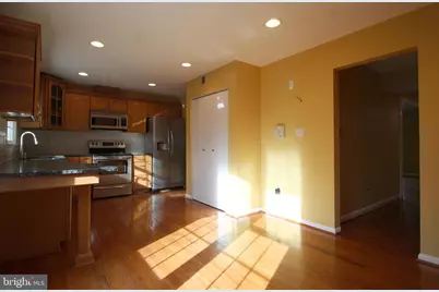 8072 Sleepy View Lane, Springfield, VA 22153 - Photo 11