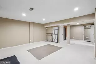 8047 Sky Blue Dr, Alexandria, VA 22315 - Photo 29