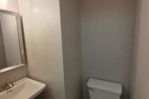 4281 Sleepy Lake Dr, Fairfax, VA 22033 - Photo 9