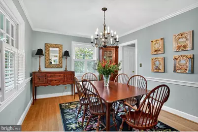 6039 Edgewood Terrace, Alexandria, VA 22307 - Photo 5