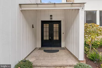 11000 Oakton Woods Way, Oakton, VA 22124 - Photo 11