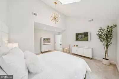 11000 Oakton Woods Way, Oakton, VA 22124 - Photo 65