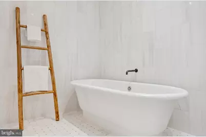11000 Oakton Woods Way, Oakton, VA 22124 - Photo 57