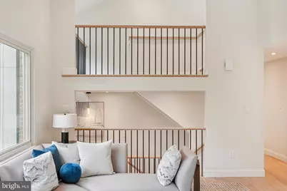 11000 Oakton Woods Way, Oakton, VA 22124 - Photo 15