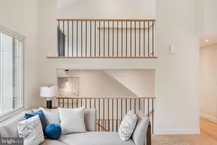 11000 Oakton Woods Way, Oakton, VA 22124 - Photo 15