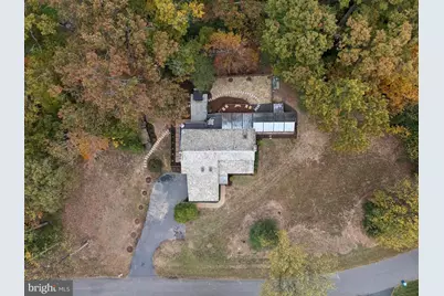 11000 Oakton Woods Way, Oakton, VA 22124 - Photo 9