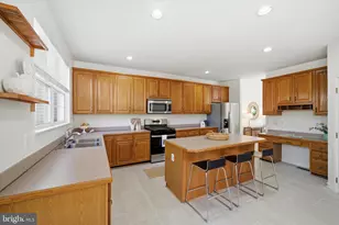 3116 White Daisy Pl, Fairfax, VA 22031 - Photo 7