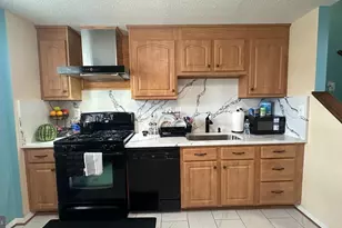 8111 Brown Ct, Alexandria, VA 22306 - Photo 11