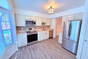 12010 Glen Alden Rd, Fairfax, VA 22030 - Photo 3