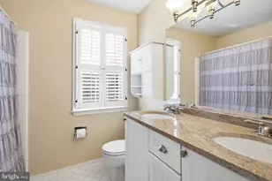 9369 Tovito Dr, Fairfax, VA 22031 - Photo 25