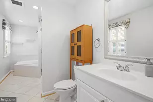 9369 Tovito Dr, Fairfax, VA 22031 - Photo 17