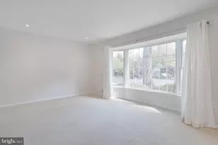 9369 Tovito Dr, Fairfax, VA 22031 - Photo 13