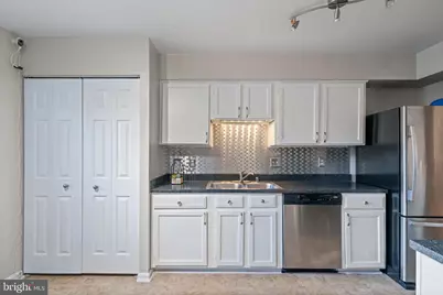 14855 Lynhodge Court, Centreville, VA 20120 - Photo 7