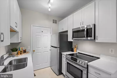 1570 Spring Gate Drive #7303, McLean, VA 22102 - Photo 11