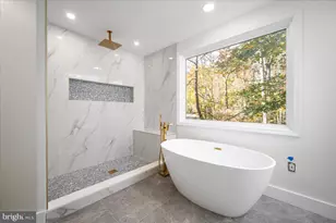 3219 History Dr, Oakton, VA 22124 - Photo 5