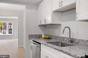 9521 Cherry Oak Ct, Burke, VA 22015 - Photo 15