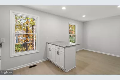 9521 Cherry Oak Court, Burke, VA 22015 - Photo 13
