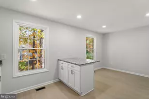 9521 Cherry Oak Ct, Burke, VA 22015 - Photo 13