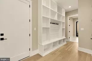 6935 Southridge Dr, McLean, VA 22101 - Photo 33