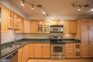 3800 Powell Ln, Falls Church, VA 22041 - Photo 11