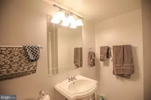 3800 Powell Ln, Falls Church, VA 22041 - Photo 19