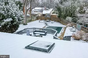 7822 Holmes Run Dr, Falls Church, VA 22042 - Photo 37