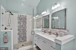 7822 Holmes Run Dr, Falls Church, VA 22042 - Photo 65