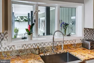 7822 Holmes Run Dr, Falls Church, VA 22042 - Photo 57