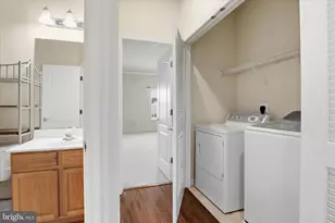 4604 Carisbrooke Ln, Fairfax, VA 22030 - Photo 15