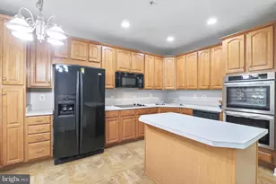 7106 Point Replete Cir, Fort Belvoir, VA 22060 - Photo 3