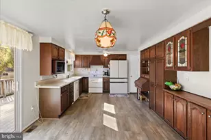 5405 Dunsmore Rd, Alexandria, VA 22315 - Photo 11