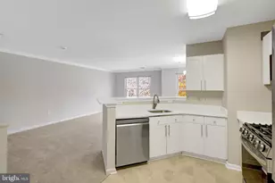 12899 Fair Briar Ln, Fairfax, VA 22033 - Photo 17