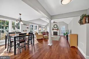 4521 Waverly Crossing Ln, Chantilly, VA 20151 - Photo 9