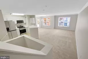 12845 Fair Briar Ln, Fairfax, VA 22033 - Photo 19