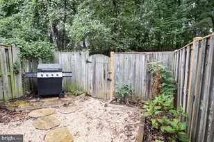 2811 Middleboro Dr, Falls Church, VA 22042 - Photo 27