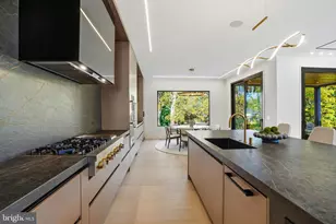 9408 Old Courthouse Rd, Vienna, VA 22182 - Photo 27