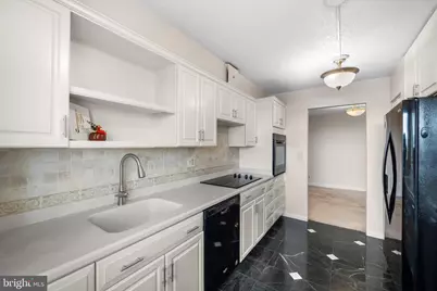 5902 Mount Eagle Drive #1410, Alexandria, VA 22303 - Photo 9