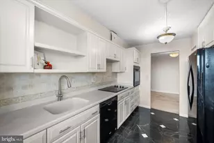 5902 Mt Eagle Dr, Alexandria, VA 22303 - Photo 9