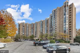 5902 Mt Eagle Dr, Alexandria, VA 22303 - Photo 3