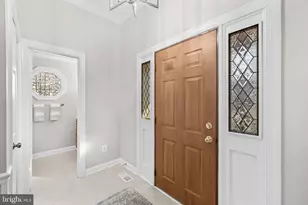 6260 Chaucer Ln, Alexandria, VA 22304 - Photo 5