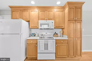 6260 Chaucer Ln, Alexandria, VA 22304 - Photo 19