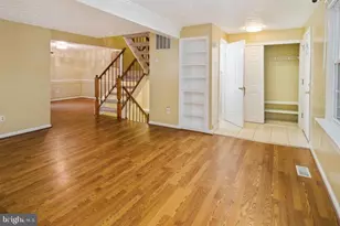 1120 Stevenson Ct, Herndon, VA 20170 - Photo 9