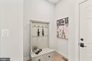 102 Moore Ave SW, Vienna, VA 22180 - Photo 35